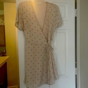 Boutique Beige polka dot tie dress